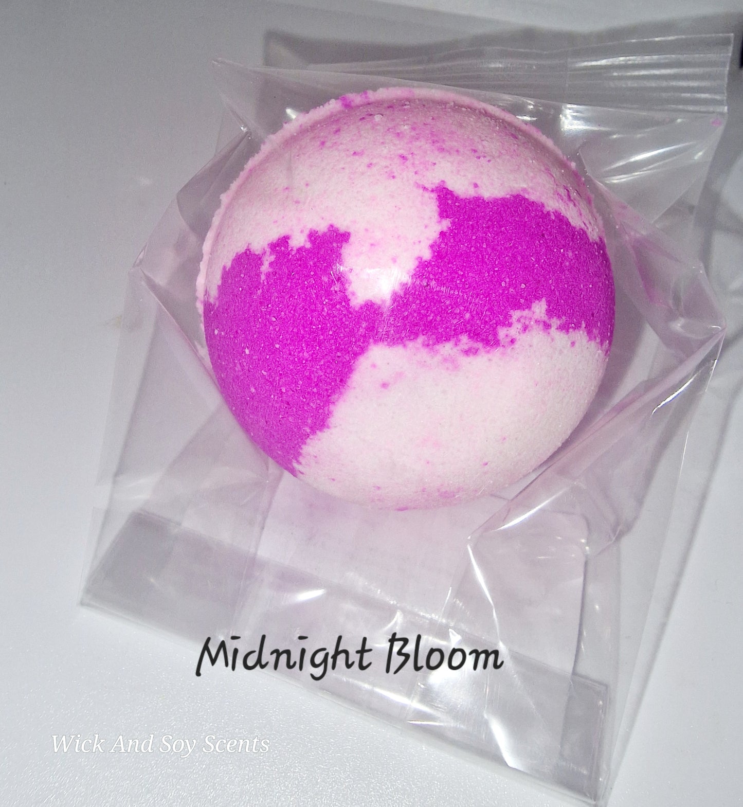 Classic Round Bath Bomb (Multiple scents to choose from)